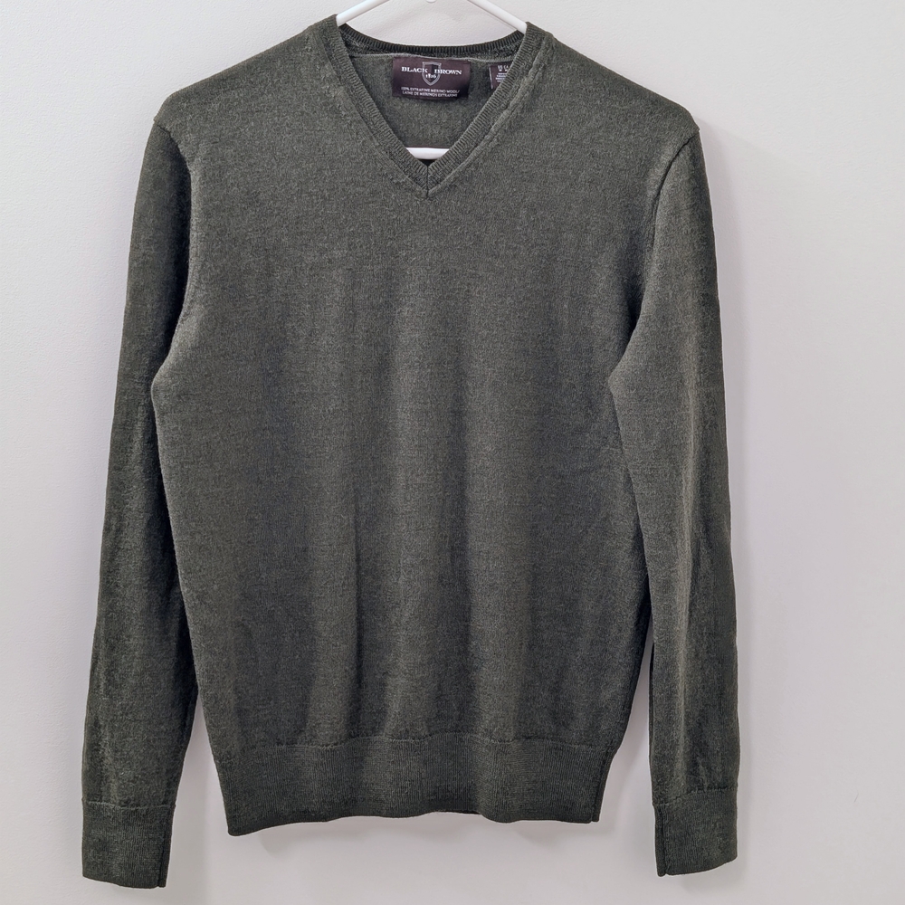 Black Brown 1826 Forest Green Merino Wool V-Neck Sweater – Men’s M